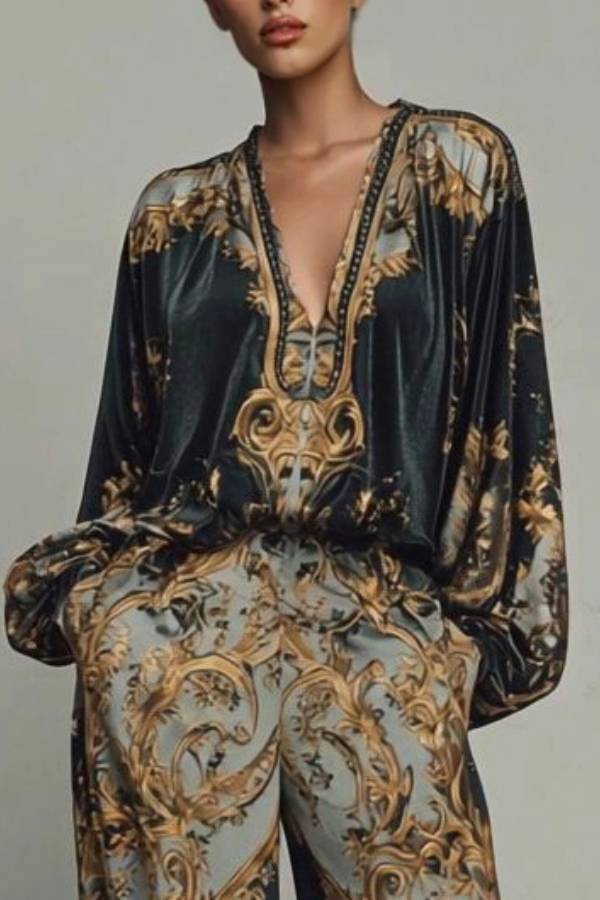Retro Baroque Print Deep V-Neck Relaxed Fit Blouse