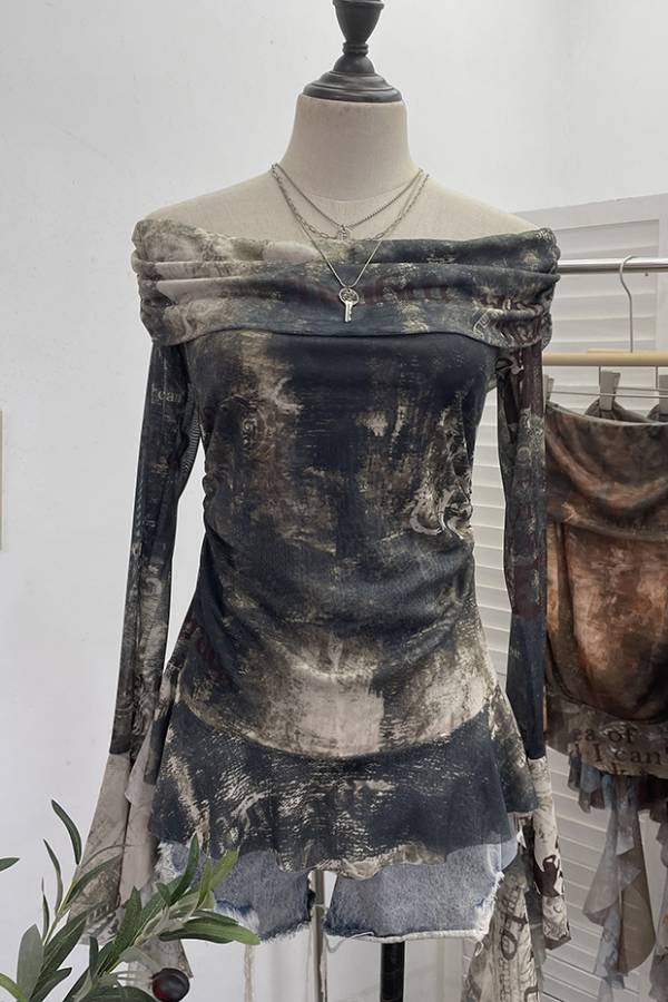 Art print off-the-shoulder pleated mesh top