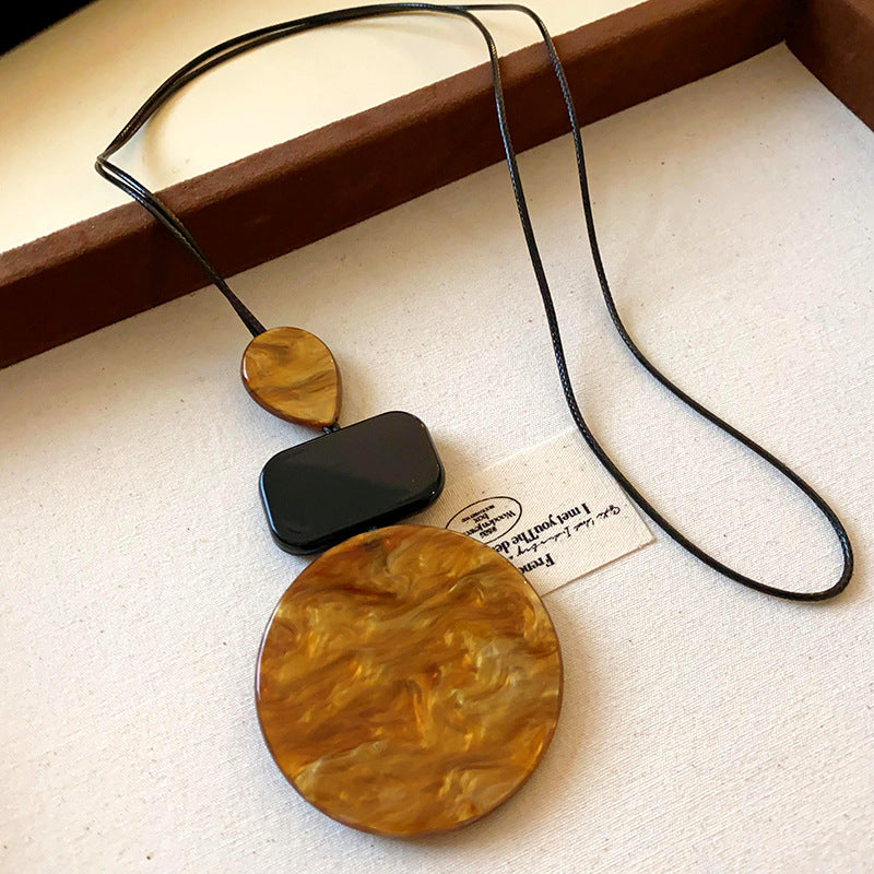 Vintage geometric resin pendant long necklace