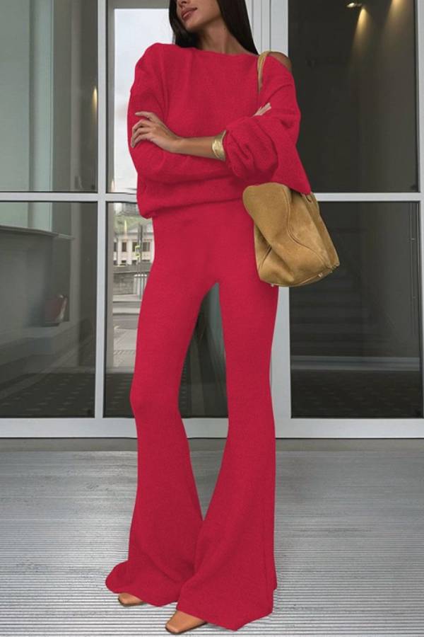Off-shoulder knit flared pants suit