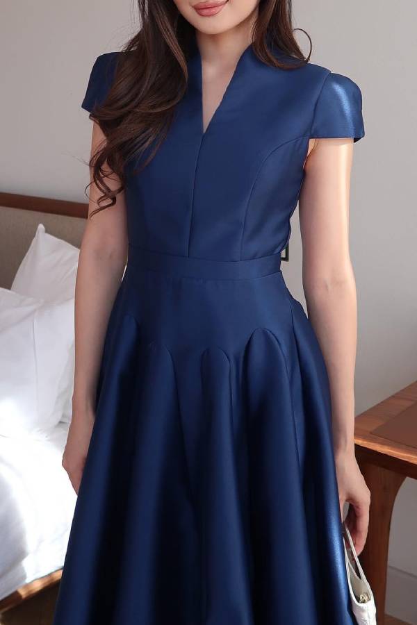 Elegant Dark Blue V-neck Long Dress