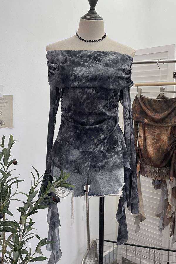 Art print off-the-shoulder pleated mesh top