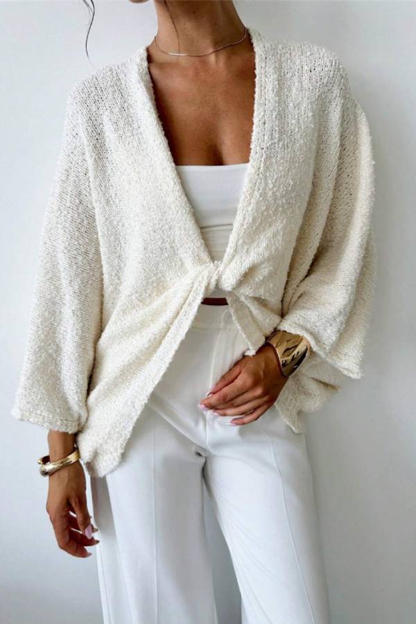 Knitted cardigan with batwing sleeves