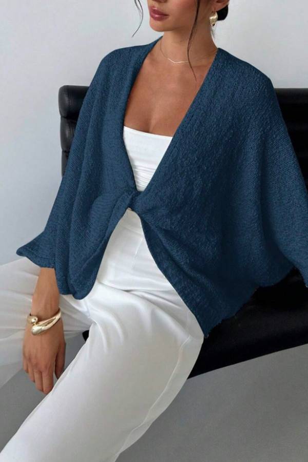 Knitted cardigan with batwing sleeves