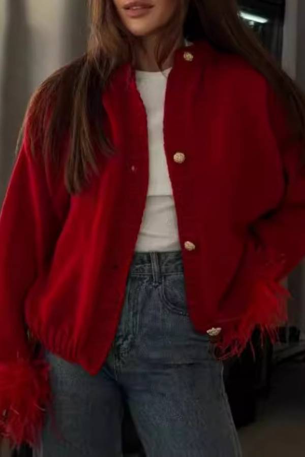 Cropped knitted cardigan with feather cuffs