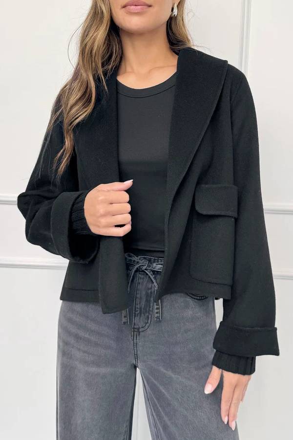 Short lapel wool coat