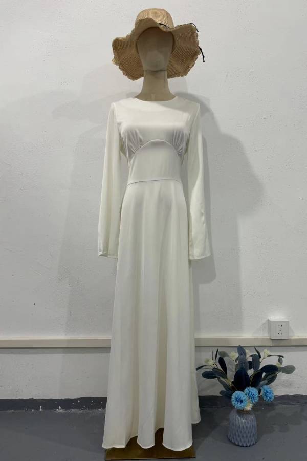 Long-sleeved waist-cinching pleated dress