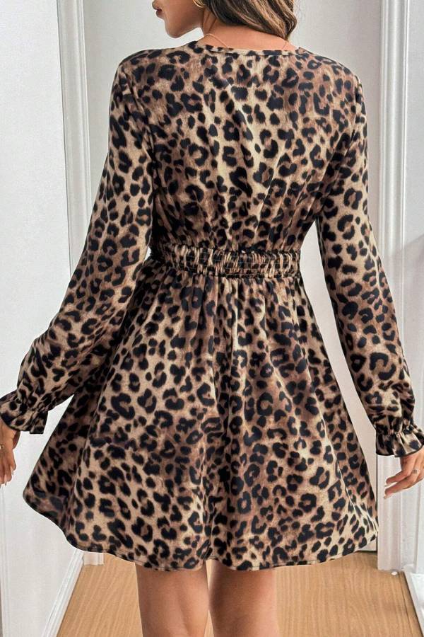 Leopard print lace-trimmed V-neck fitted dress